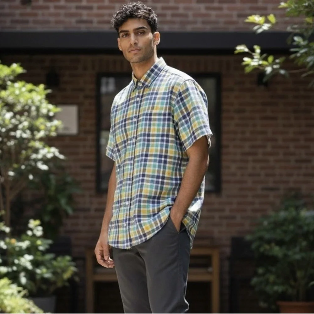 Banana Republic Linen Men's Large Short Sleeve Shirt Vibrant Blue Yellow Check